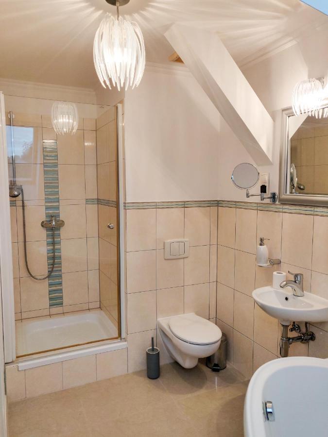 Dom Weselny Pod Kasztanem Hotell Luban Exteriör bild
